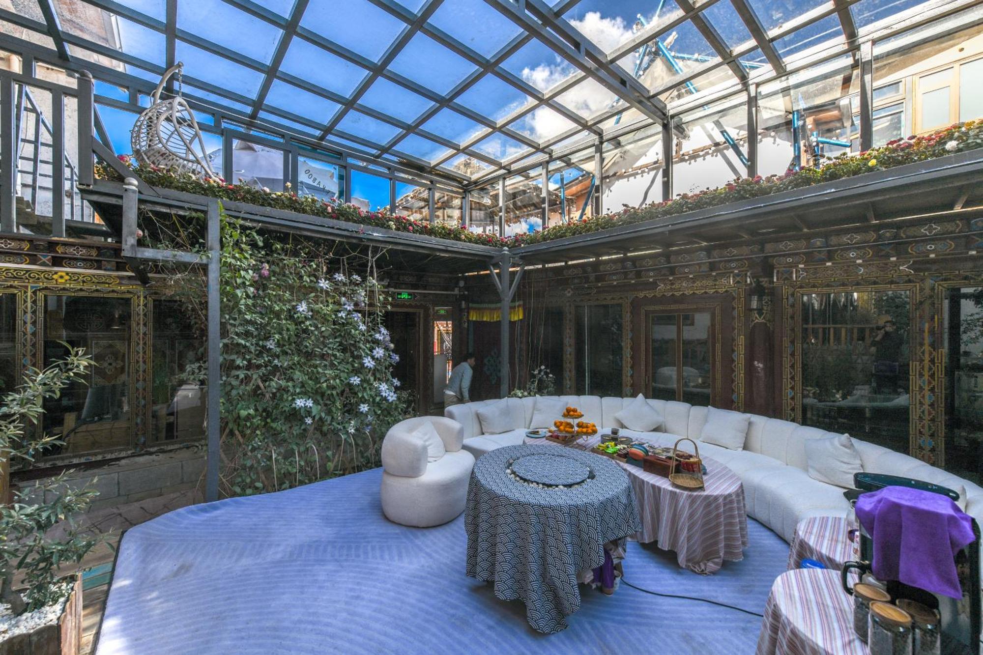 Hotel The Blue Mountains On The Moon Shangri-La Exterior foto